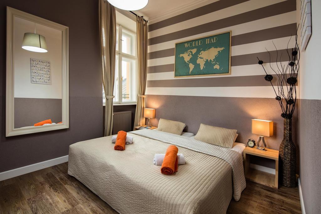 Standard Twin Room Private Bathroom