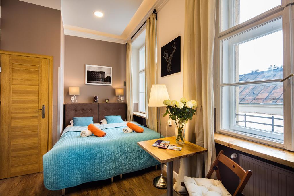 Standard Twin Room Private Bathroom